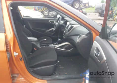 2016 Hyundai Veloster из США, поврежденный, VIN KMHTC6AD9GU272232